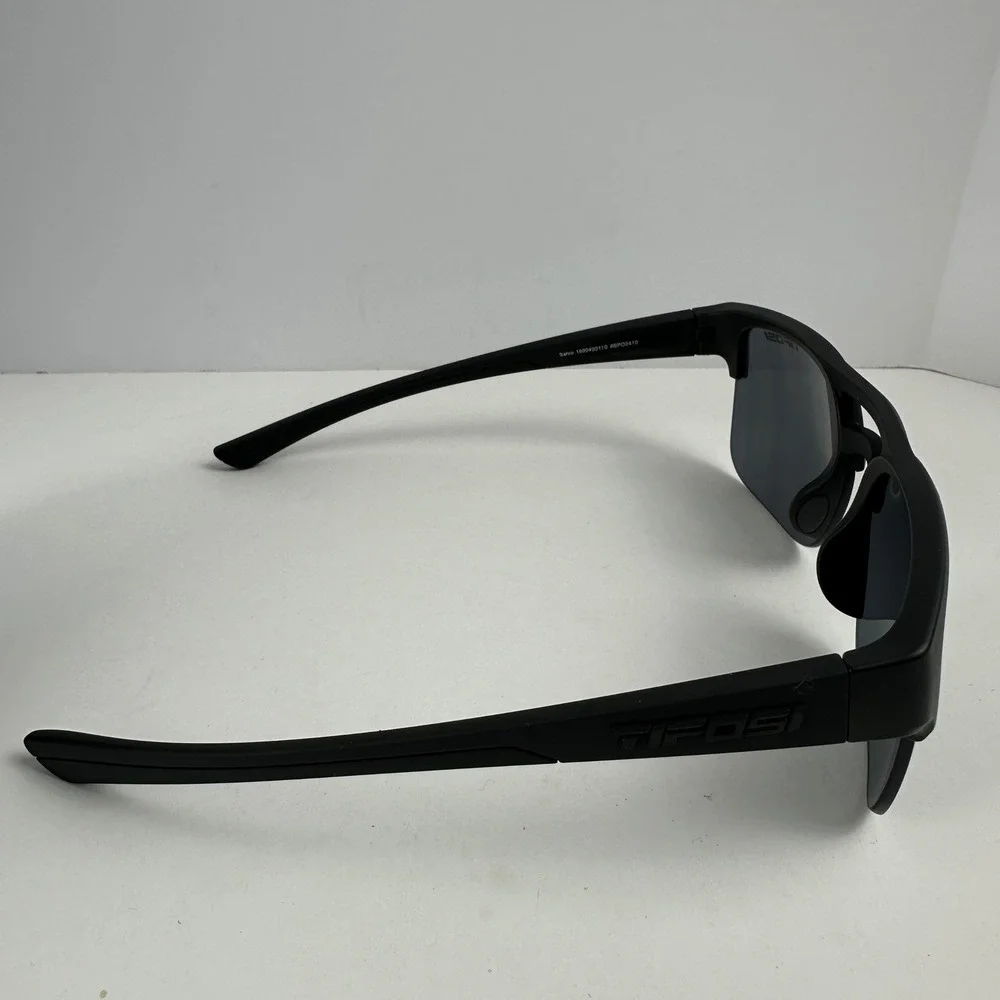 Tifosi Salvo Sunglasses Matte Black Sport Performance Shades UV Protection Case